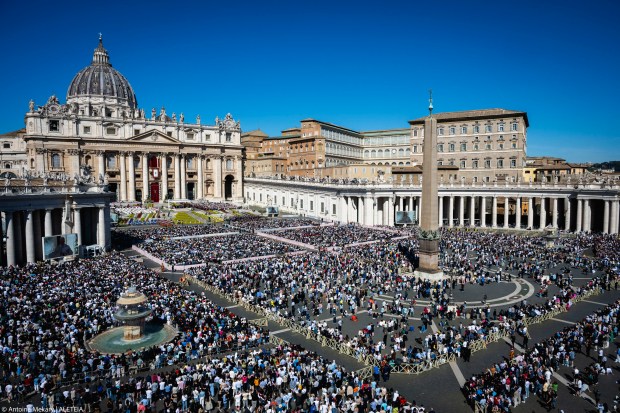 easter-mass-urbi-et-orbi-vatican-pope-leoxiv