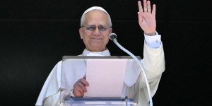 Regina Coeli z Leonem: Niedzielna Eucharystia jest niezbędna dla życia chrześcijańskiego