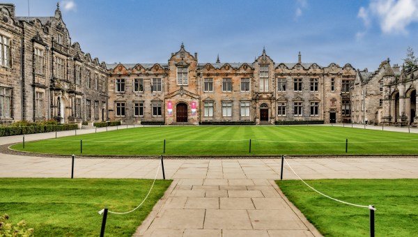 Corner Item Image - Odrodzenie wiary wśród szkockiej młodzieży