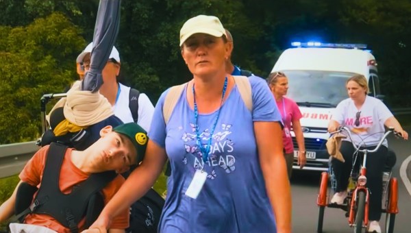 Corner Item Image - „Daj nam wiarę”. Zapowiedź filmu pielgrzymce osób z niepełnosprawnościami