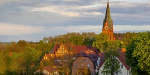 Pielgrzymka na czterech kółkach. Jakie święte miejsca w Polsce warto odwiedzić?
