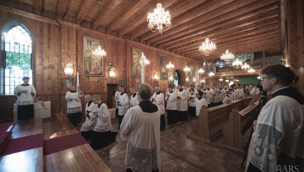Corner Item Image - Trwają rekolekcje i warsztaty liturgiczne „Ars Celebrandi” w Licheniu [zdjęcia]