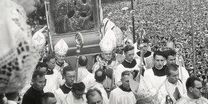 Pusty fotel Prymasa i głos miliona. 70 lat temu Polska złożyła Jasnogórskie Śluby Narodu