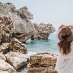 Od plaży do kolacji: letnie ubrania, które sprawdzają się przez cały dzień