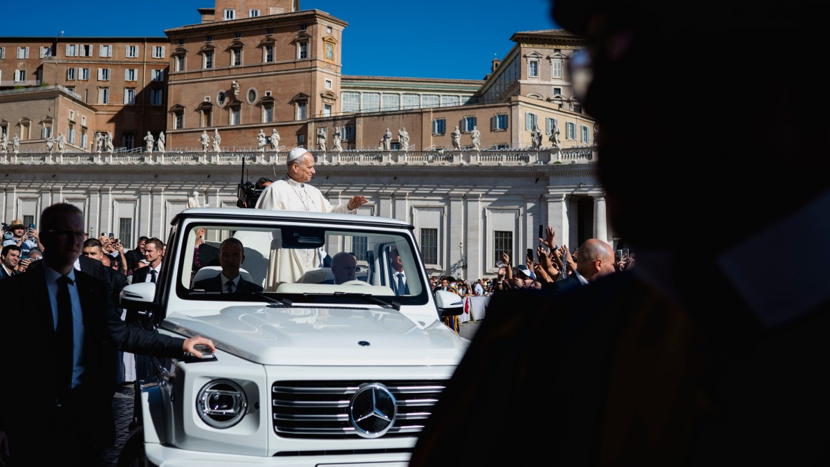 pope-leo-xiv-audience-st-peter-square